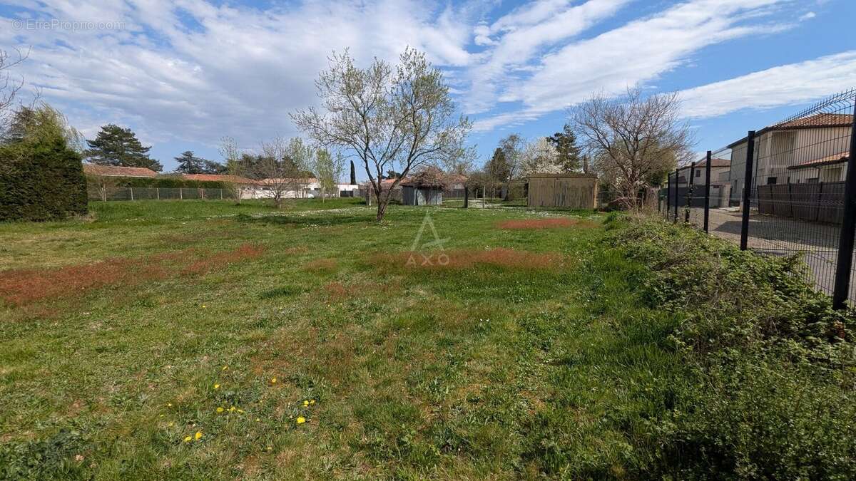 Terrain constructible viabilisé  650 m²  Cugnaux - photo 5