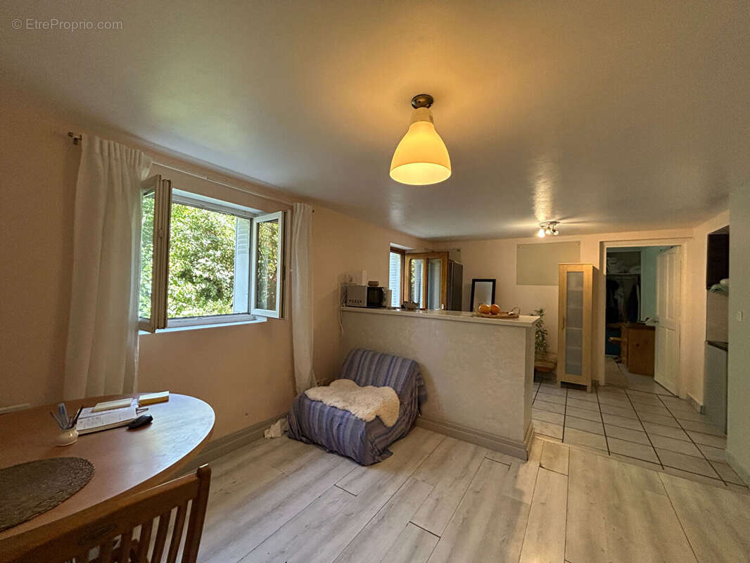 Appartement à GUILHERAND-GRANGES