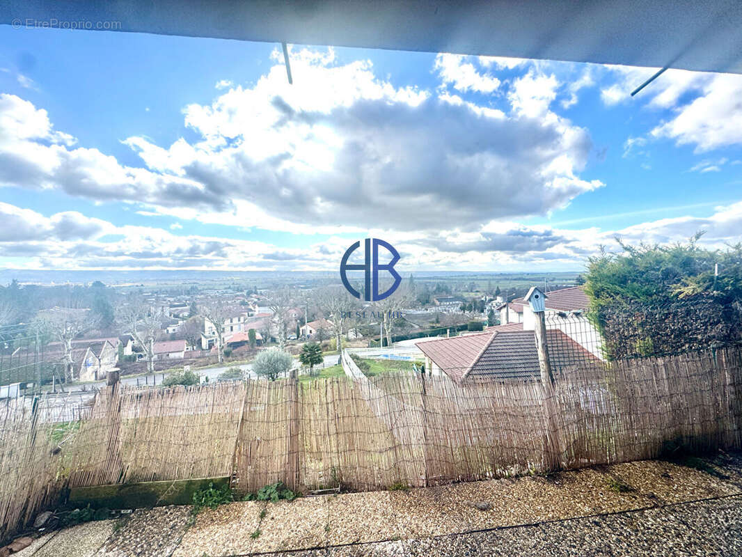 Appartement à LA COTE-SAINT-ANDRE