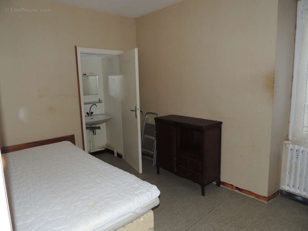 Maison à SAINT-MARTIN-DES-NOYERS