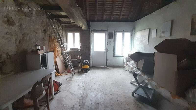 Maison à CEAULMONT