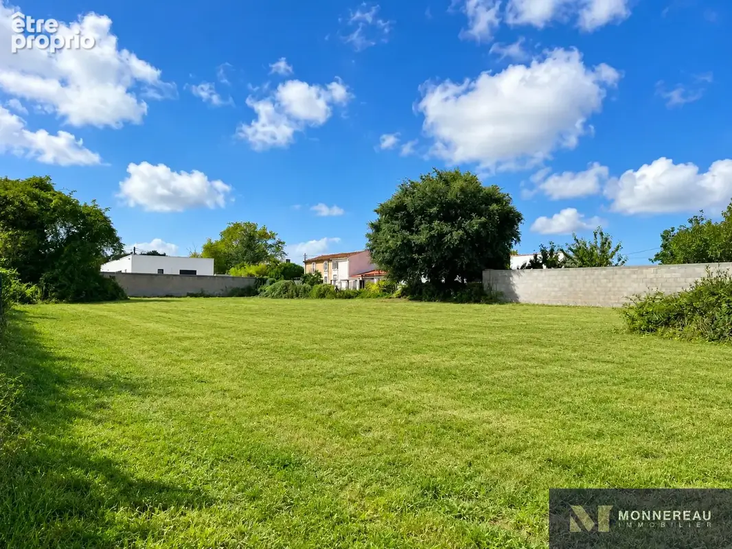 Terrain constructible de 1513 m2 - photo 2