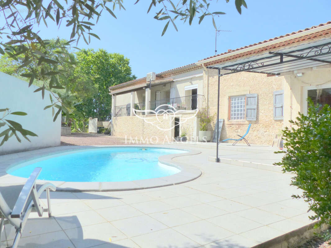 Maison à SAINT-JEAN-DE-CORNIES