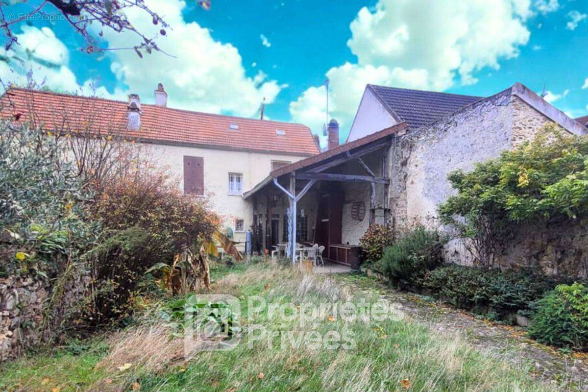 Maison à MARCOUSSIS