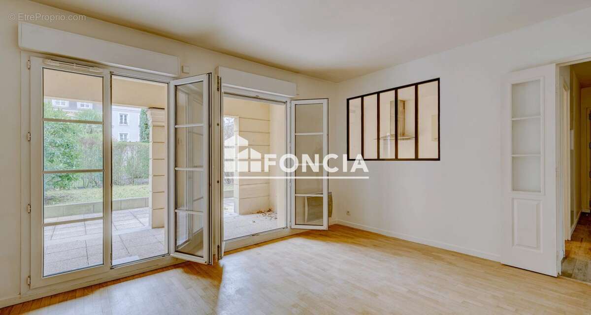 Appartement à LE PLESSIS-ROBINSON