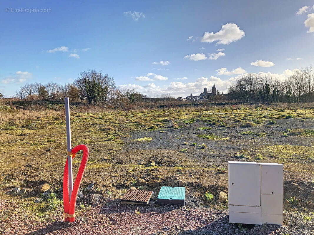 Terrain à COUTANCES