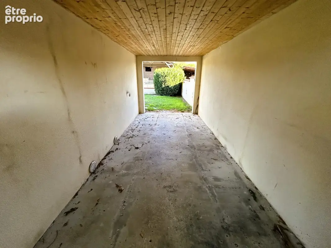 Maison familiale vivable de plain-pied 4 chambres + bureau - garage - beau terrain clos - photo 2