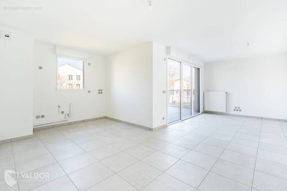 Appartement à ANSE