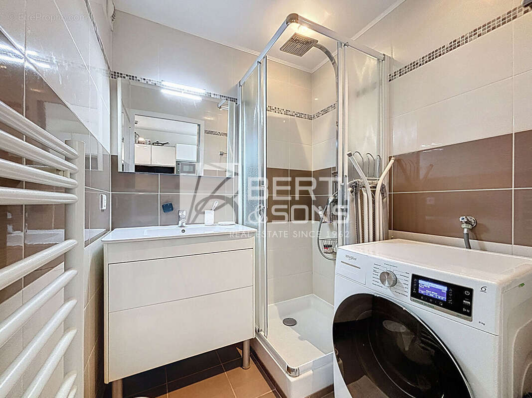 Appartement à MANDELIEU-LA-NAPOULE