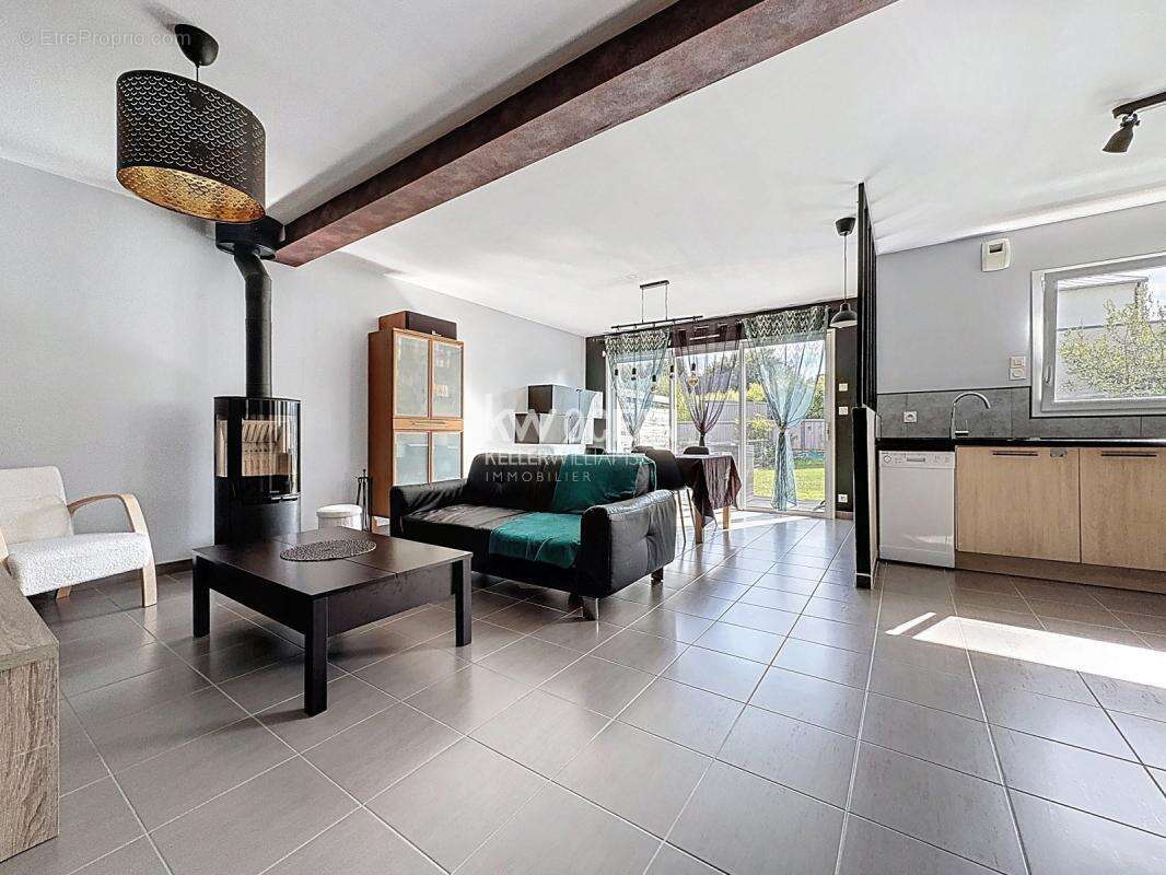 Maison à LE RELECQ-KERHUON