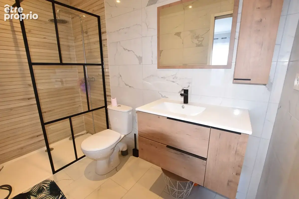 Plain pied avec piscine et terrain de 7500 m2 - photo 9
