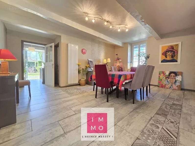 Maison à VIC-EN-BIGORRE