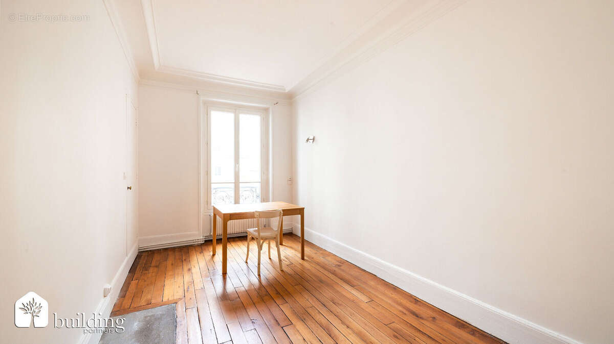 Appartement à PARIS-17E