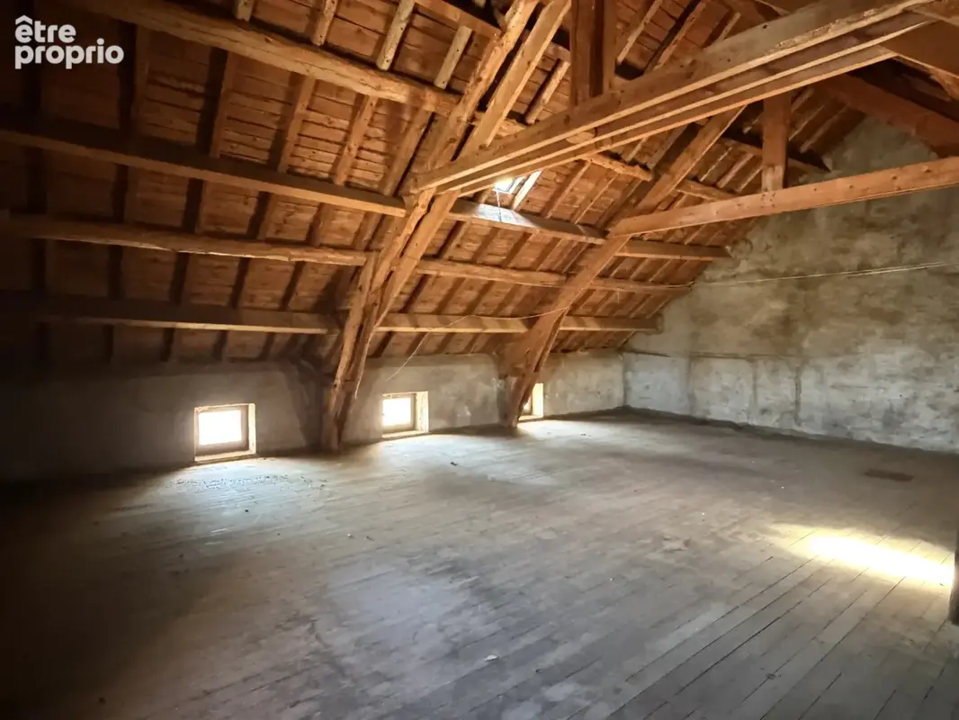 EXCLUSIVITE 144 : GR 65, Ancienne maison d'habitation à rénover sur l 'Aubrac. - photo 32