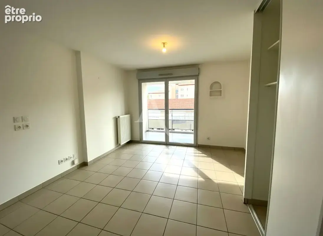 Appartement Villeurbanne 2 pièces 39 m2 avec balcon de 8m² - photo 2