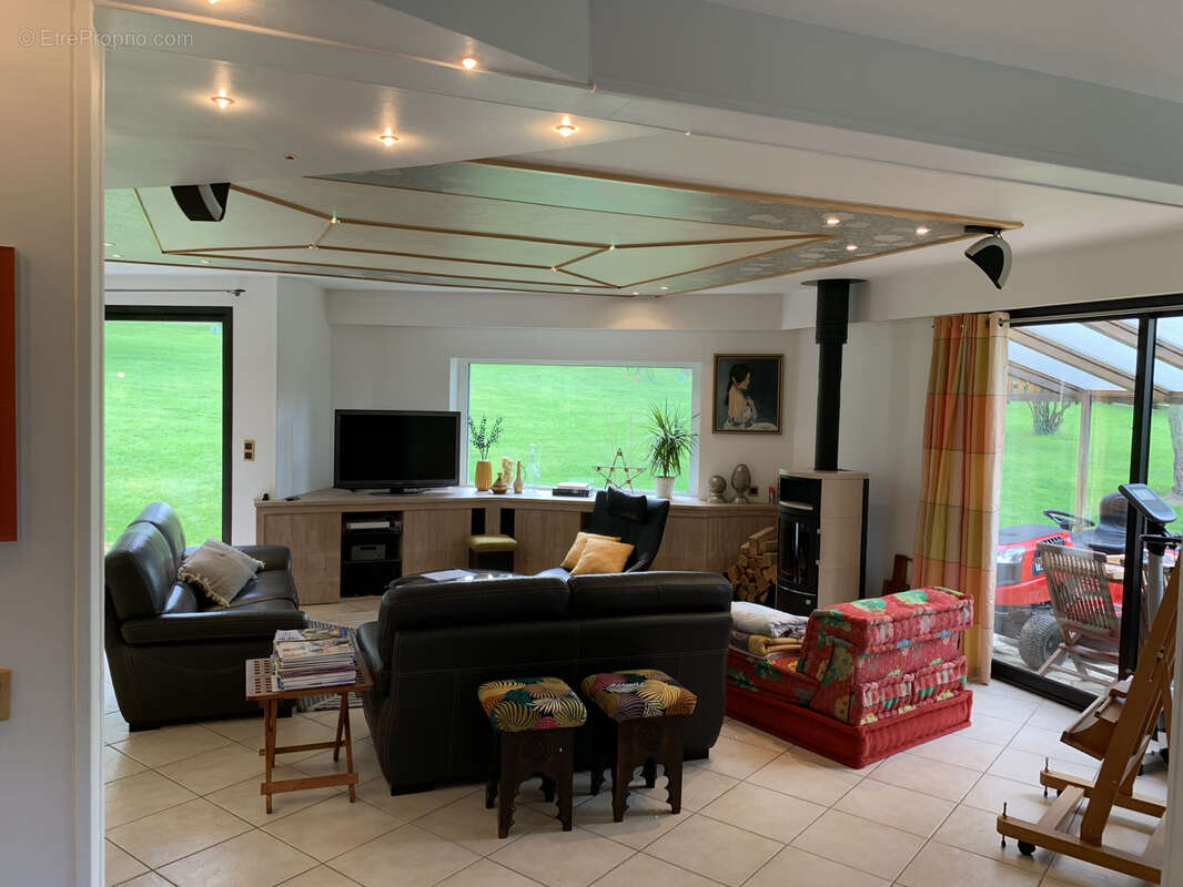 Maison à LES HERBIERS