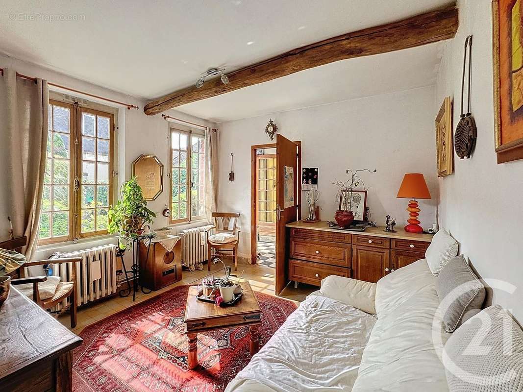 Maison à MALAY-LE-GRAND