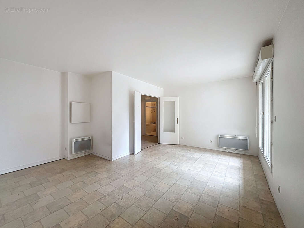 Appartement à LE BLANC-MESNIL