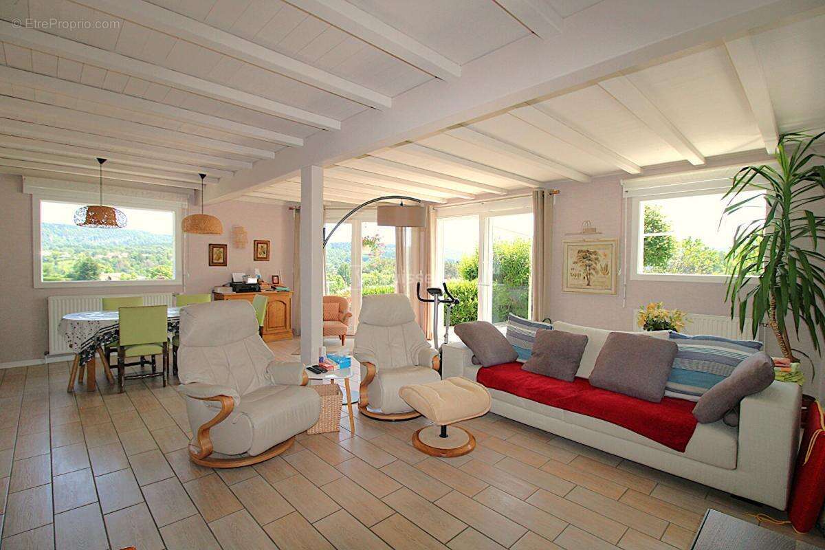 Maison à CHAMPAGNOLE