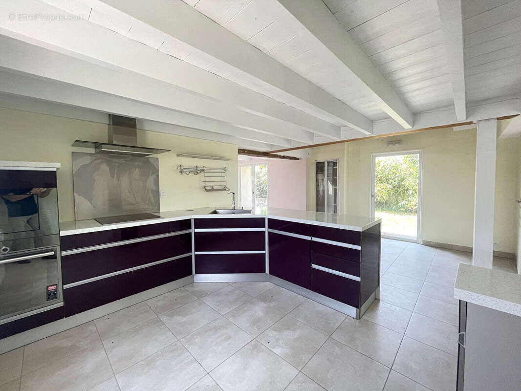 Maison à LA CHAPELLE-DES-MARAIS