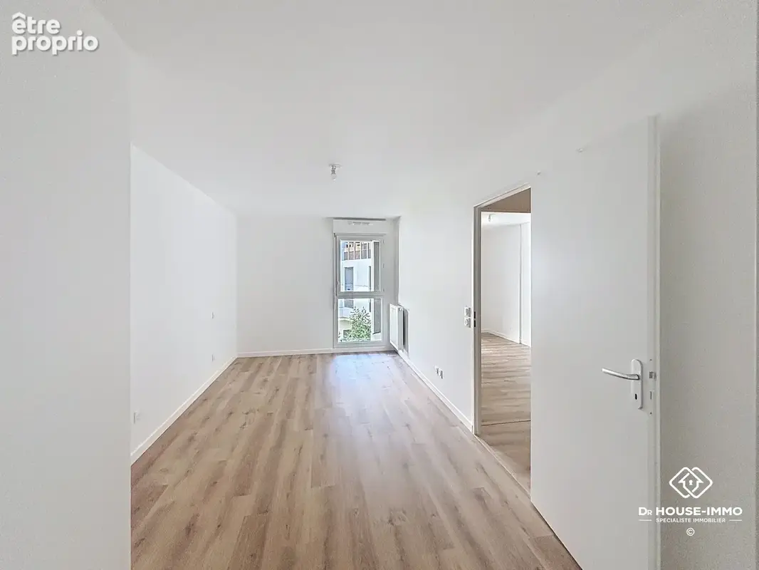 Appartement 69 m² à Merignac  - photo 4