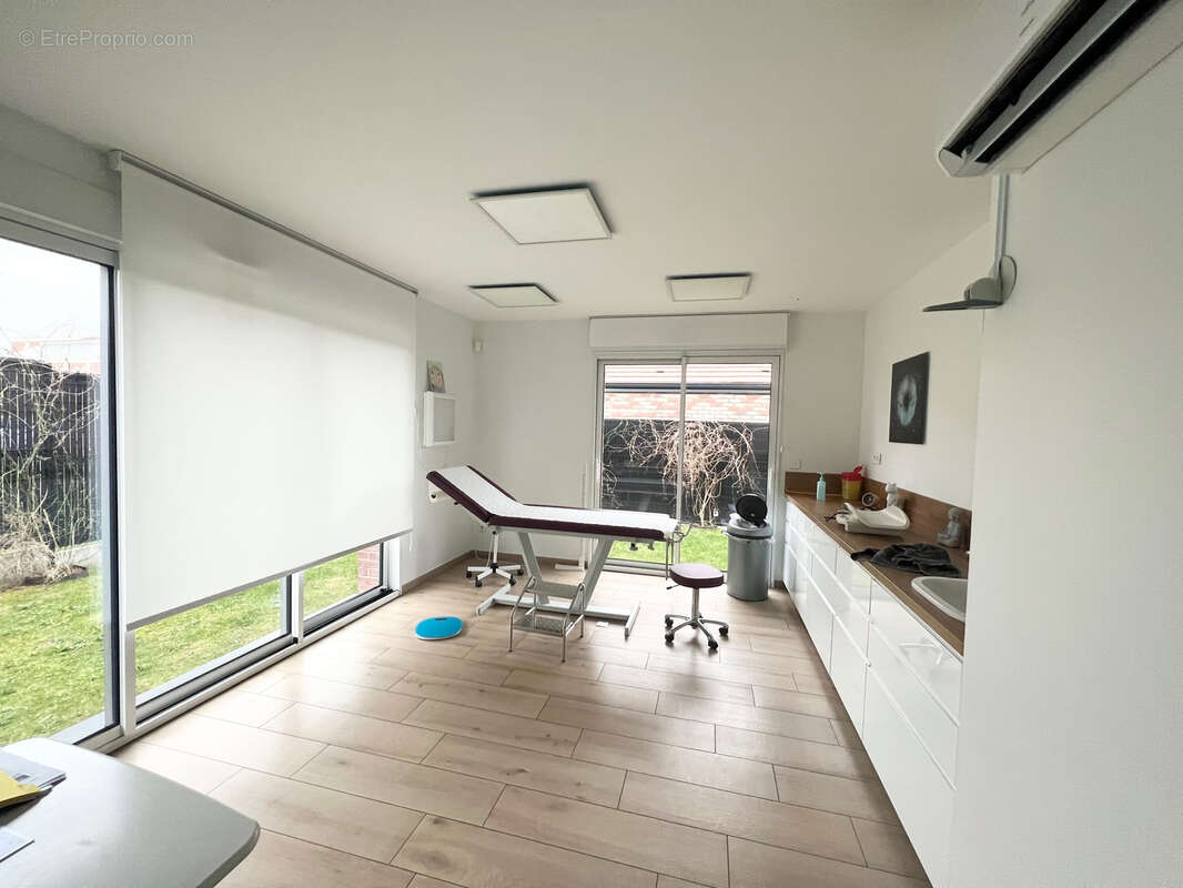 Commerce à ESQUERCHIN