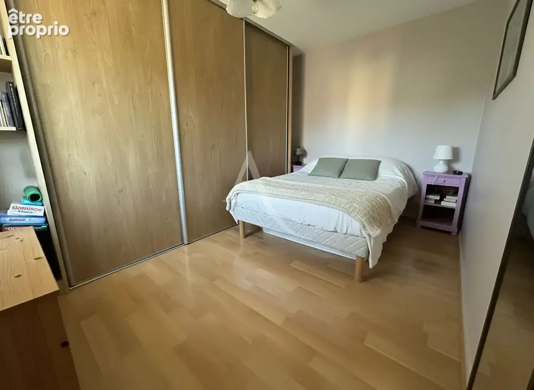 Appartement à vendre 2 pièces, centre ville, 1er étage avec ascenseur, cave. - photo 3