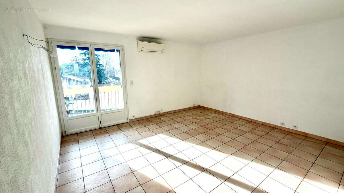 Appartement à SORGUES