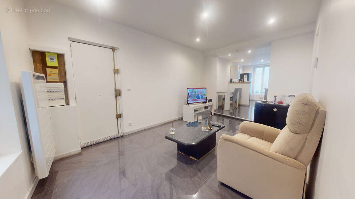 Appartement à LA GARENNE-COLOMBES