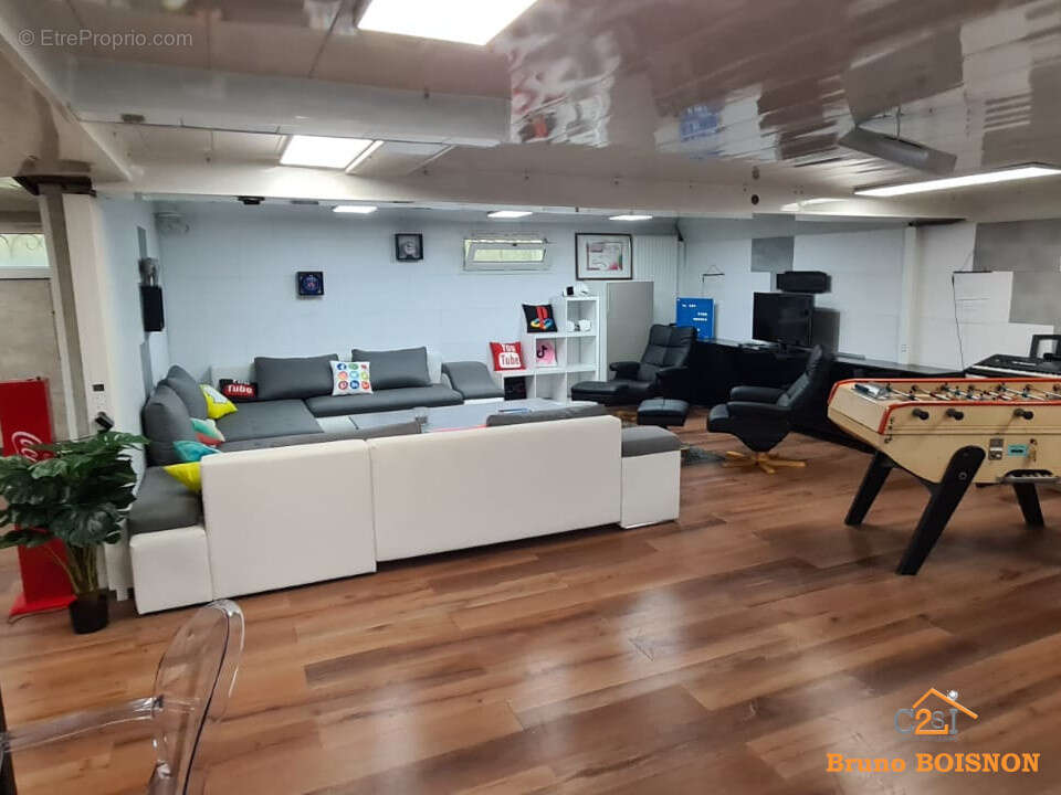 Maison à SAINT-CYR-SUR-LOIRE