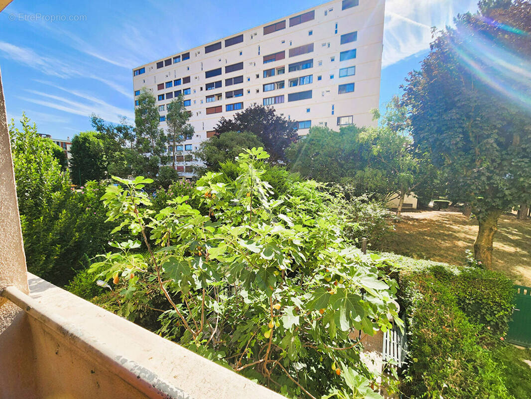 Appartement à FRESNES