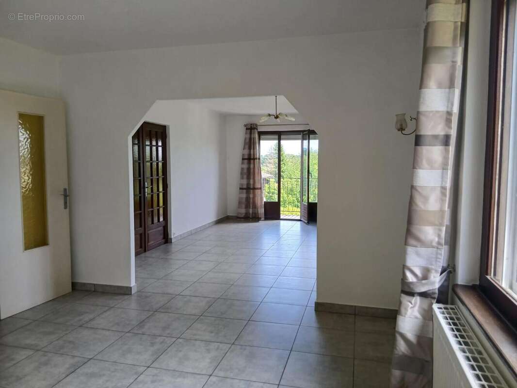 Maison 157 m² à Lachapelle-Sous-Rougemont  - photo 2