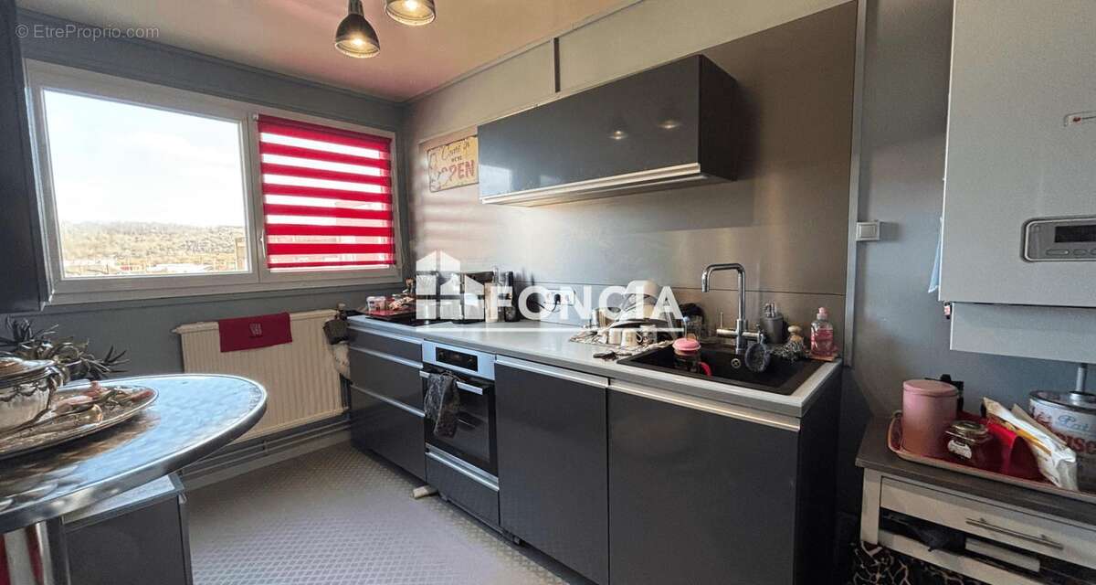 Appartement à SAINT-ETIENNE-DU-ROUVRAY