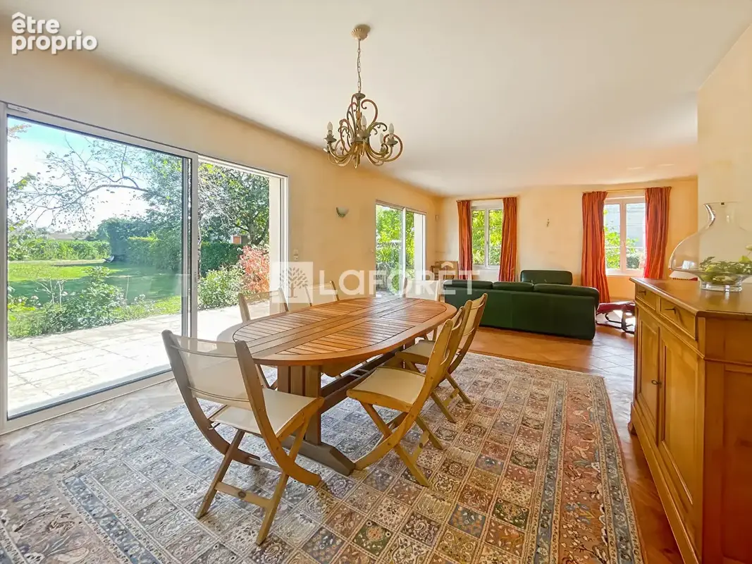 Maison de charme en pierre de 232 m²  à LIBOURNE - photo 4
