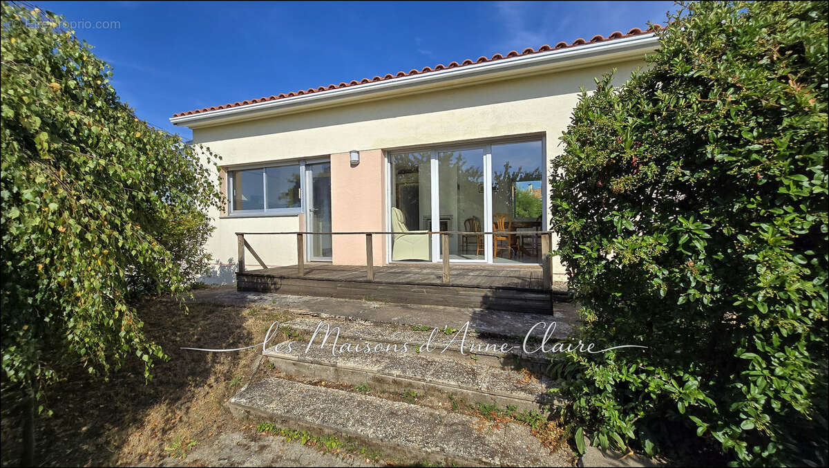 Maison  plain-pied 94 m2 / 4 chambres  / garage/ véranda/ jardin clos et paysager - photo 22