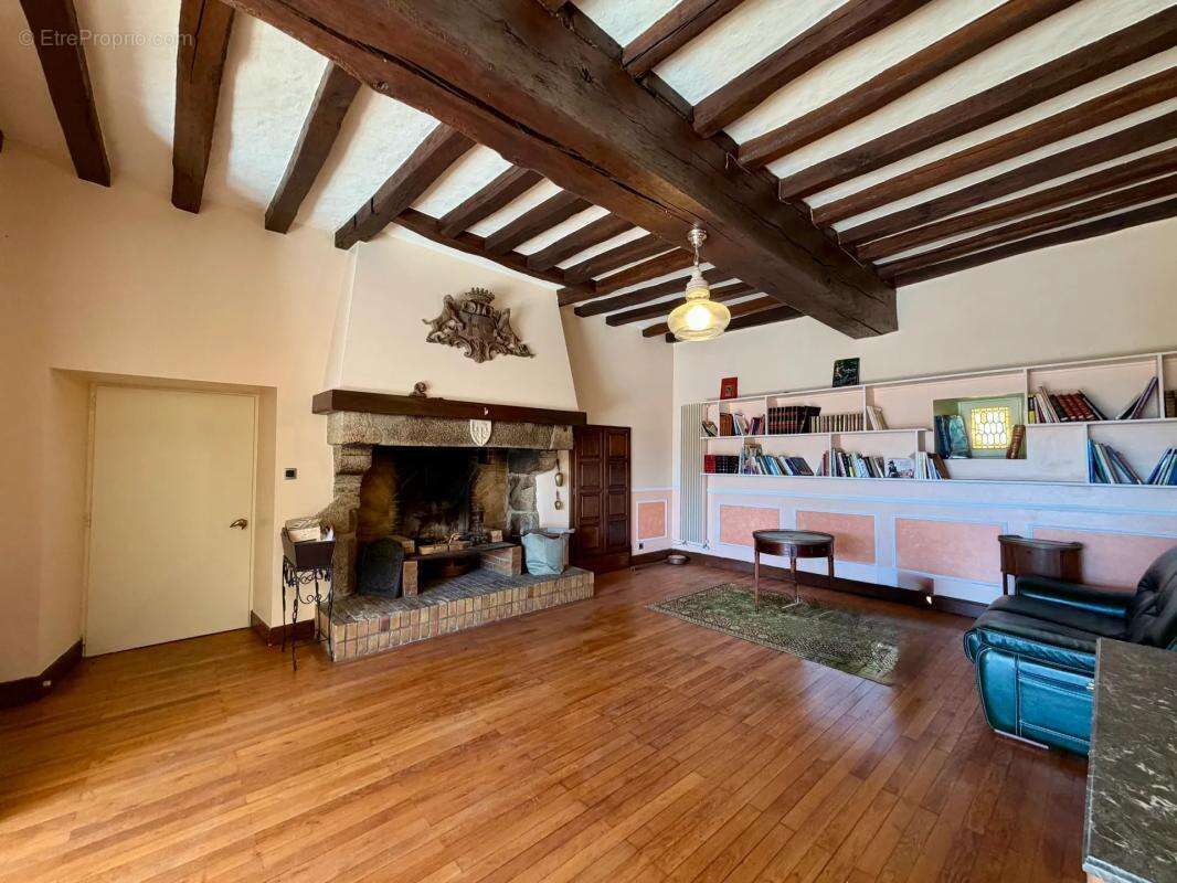 Maison de 10 pièces de 345.72 m² à Montravers - photo 3