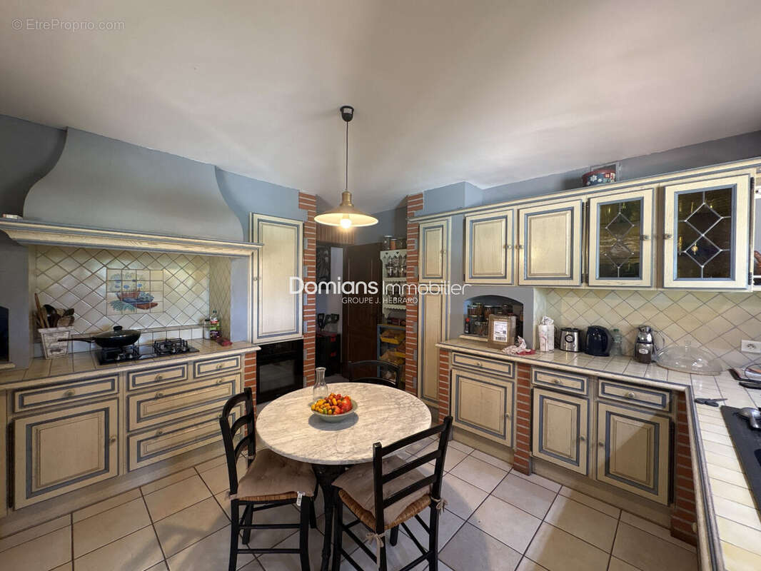 Maison 284 m² à Millas  - photo 6