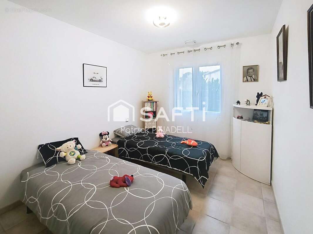 Maison 135 m² à Latour-De-France  - photo 9