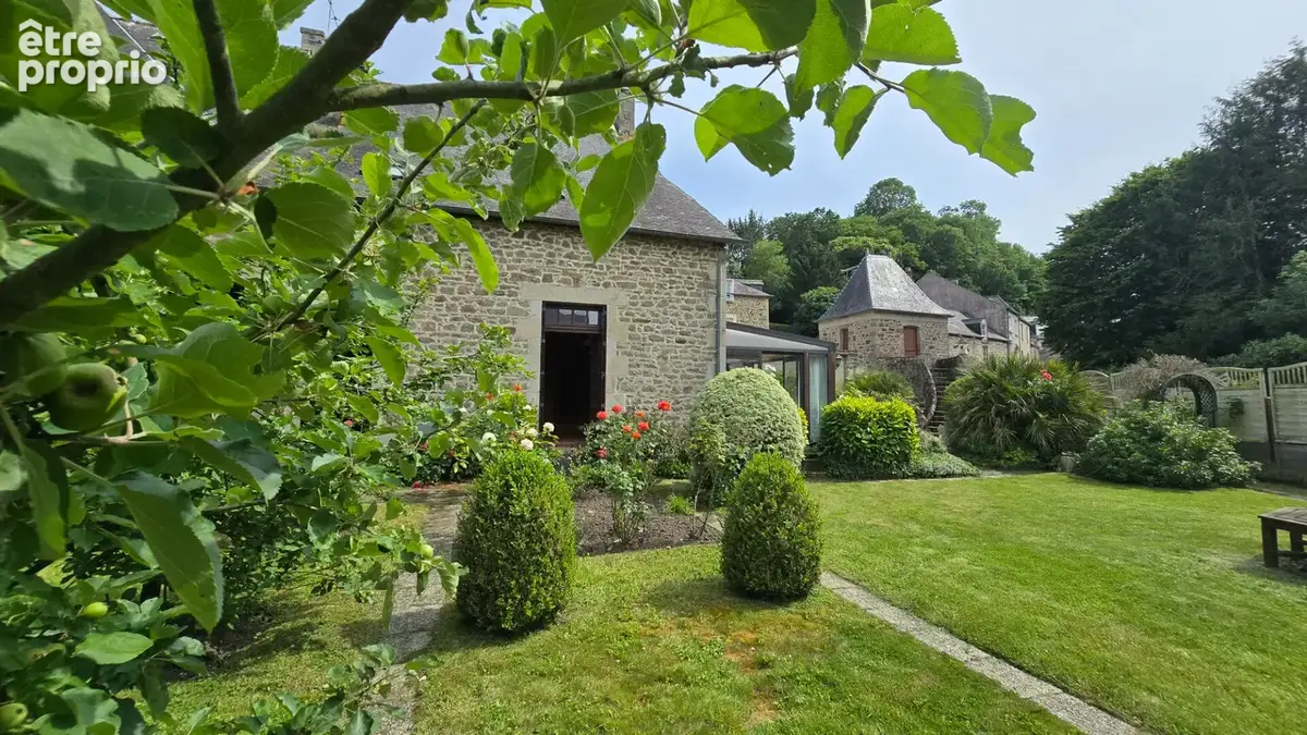 Maison à JUGON-LES-LACS