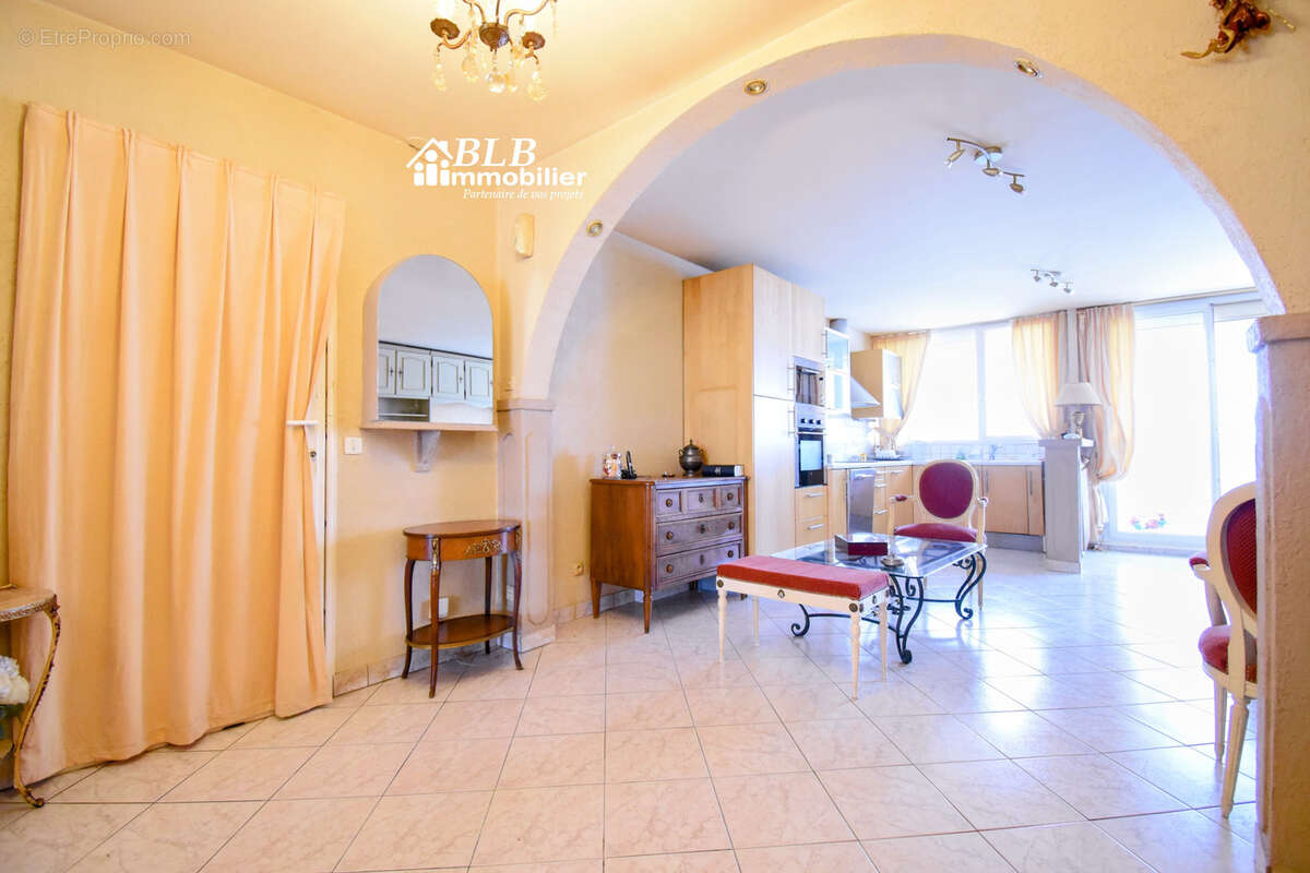 Appartement à ELANCOURT