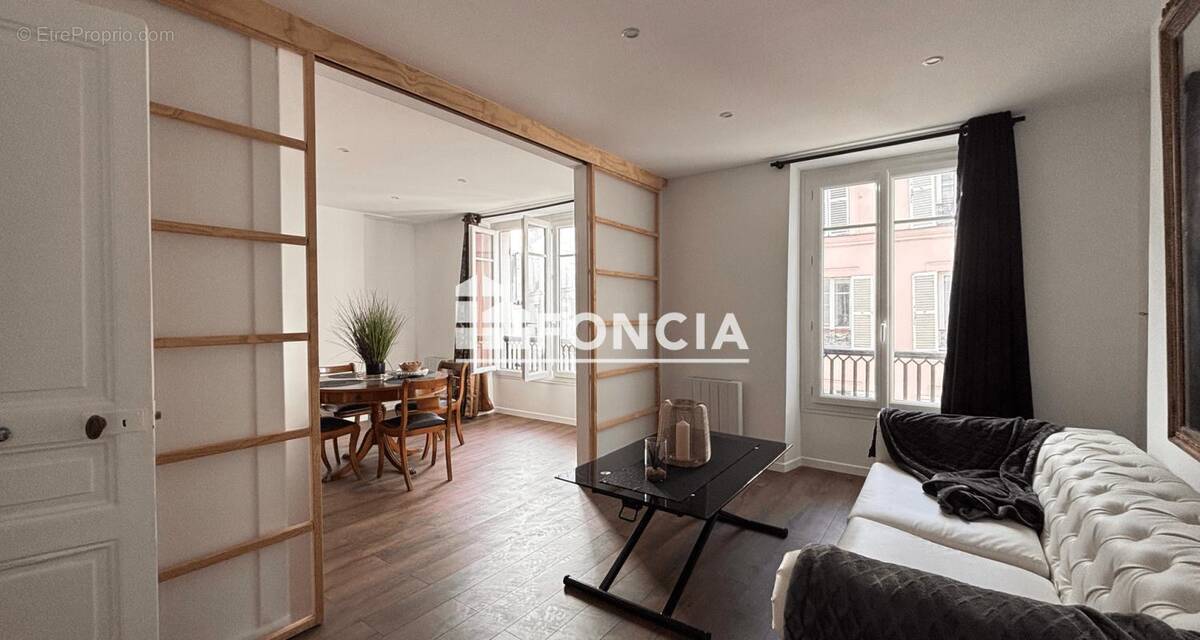 Appartement à PARIS-18E
