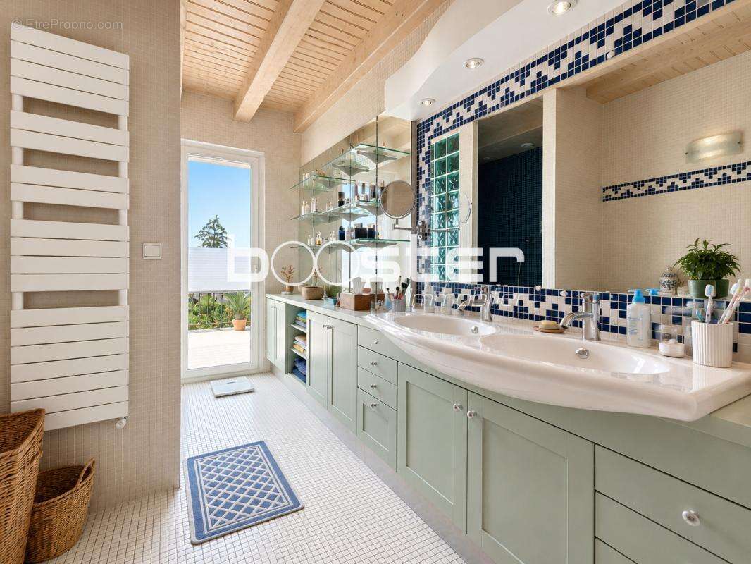 Cœur Côte Pavée – Belle maison familiale 5 chambres avec jardin & piscine - photo 11
