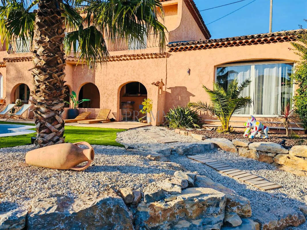 Maison à FREJUS
