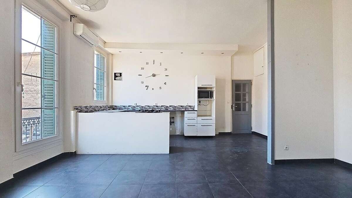 Photo 2 - Appartement à ROQUEVAIRE