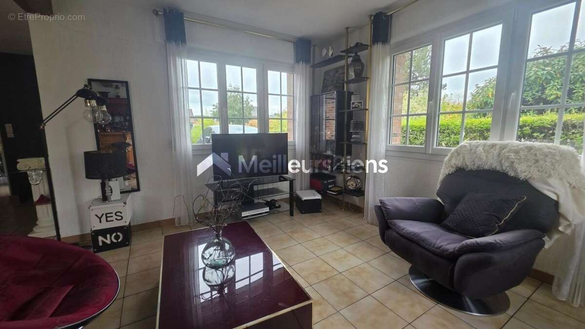 Maison à AULNOYE-AYMERIES