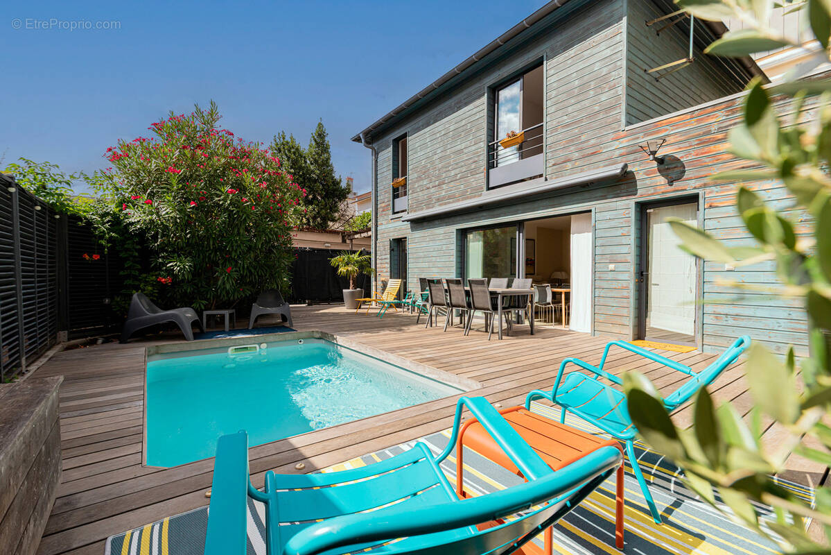 Rare maison T5 au coeur de Montchat avec piscine - photo 1