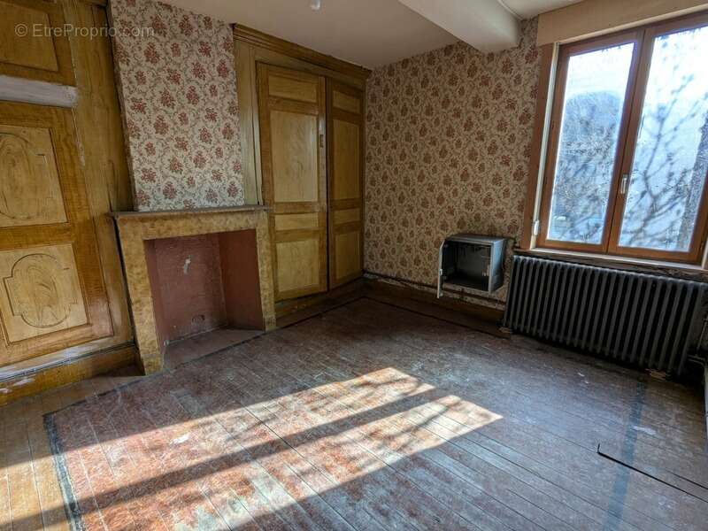 Maison à NEUVILLE-EN-FERRAIN