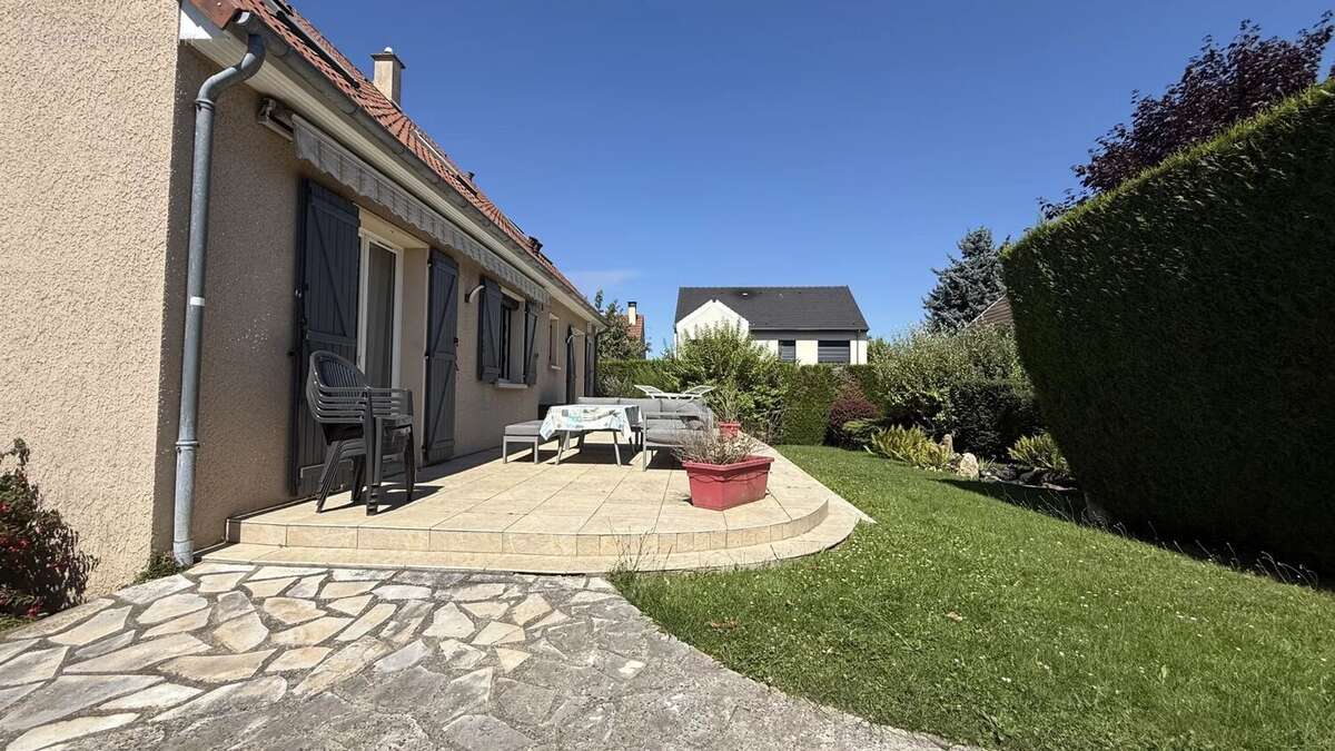 Maison à BOUFFEMONT