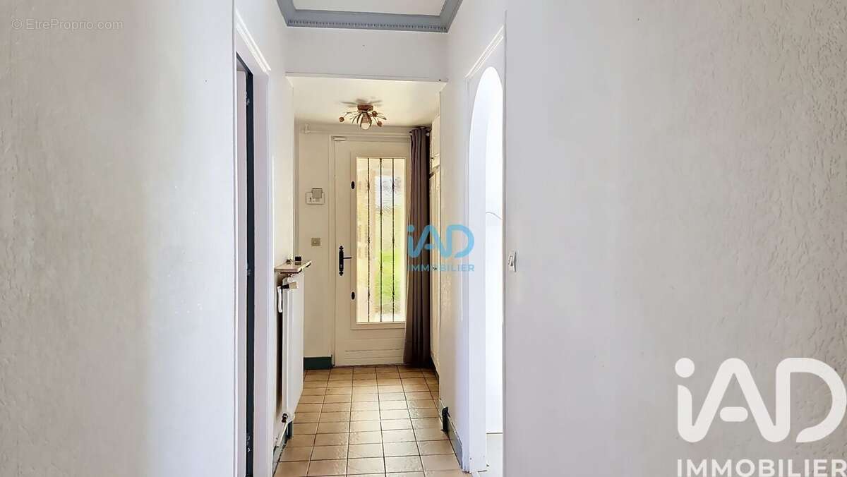 Maison 104 m² à Saint-Etienne-Du-Rouvray  - photo 5