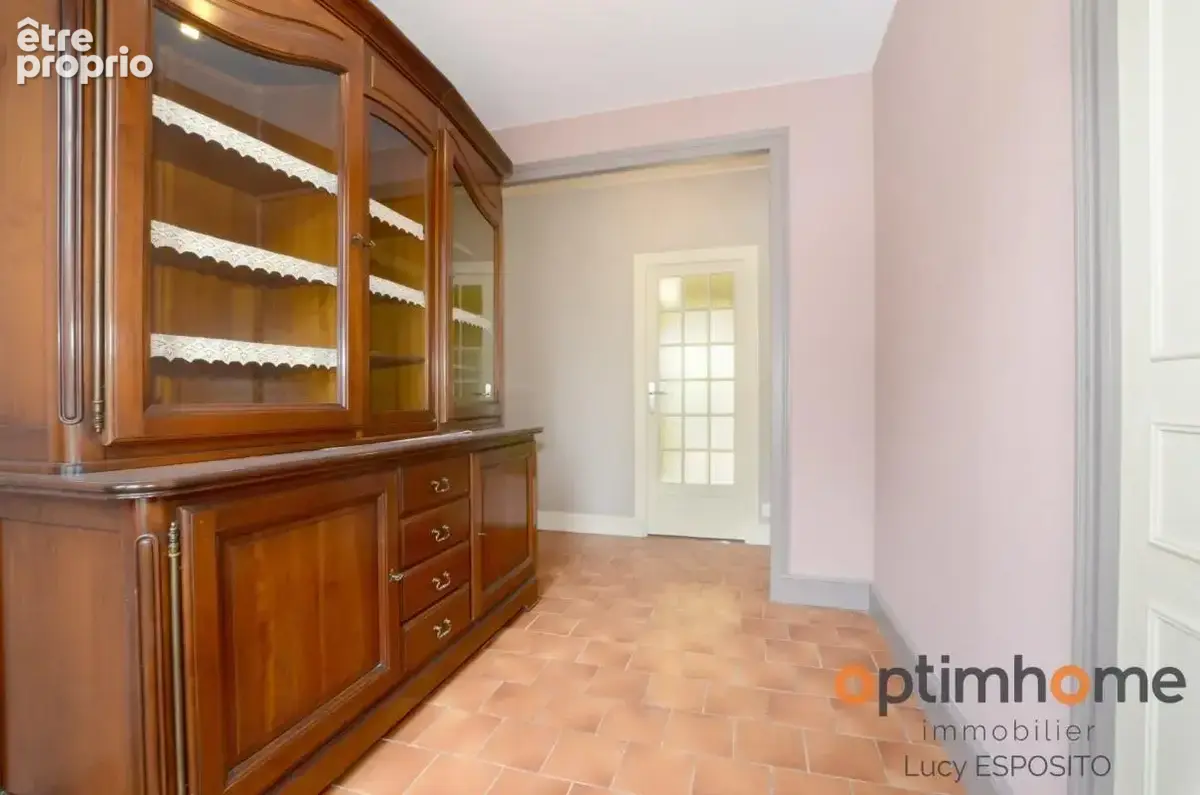  Coup de cœur – Belle maison rénovée au cœur de Champagne-Mouton - photo 3